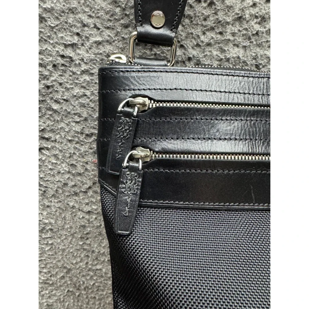Tumi Nylon Leather Trim Flat Messenger Crossbody Bag Black 24105D Unisex